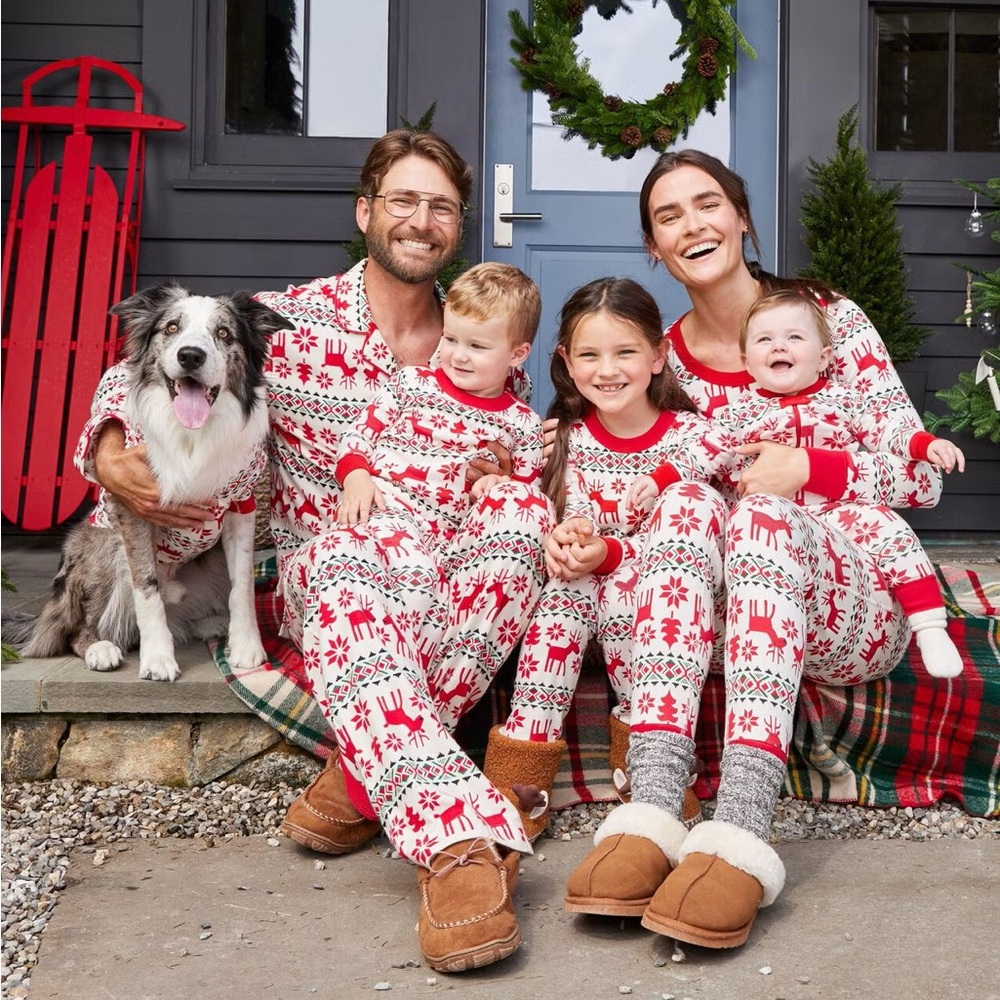 Hanna Anderson Women’s Christmas PJs in Dear Deer XL - Picture 2 of 7